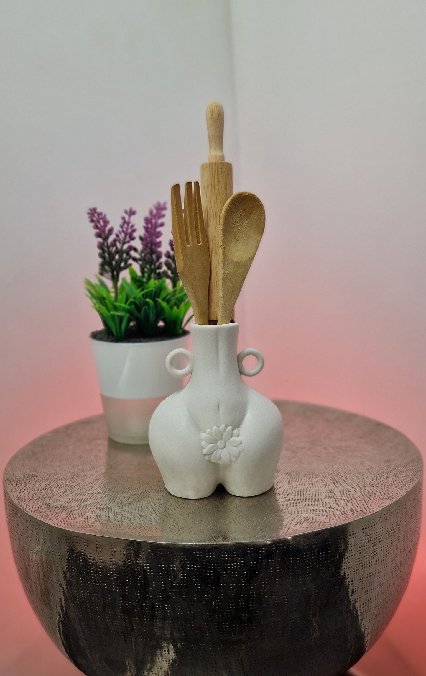 Vase Décoratif "Silhouette Féminine avec fleur"