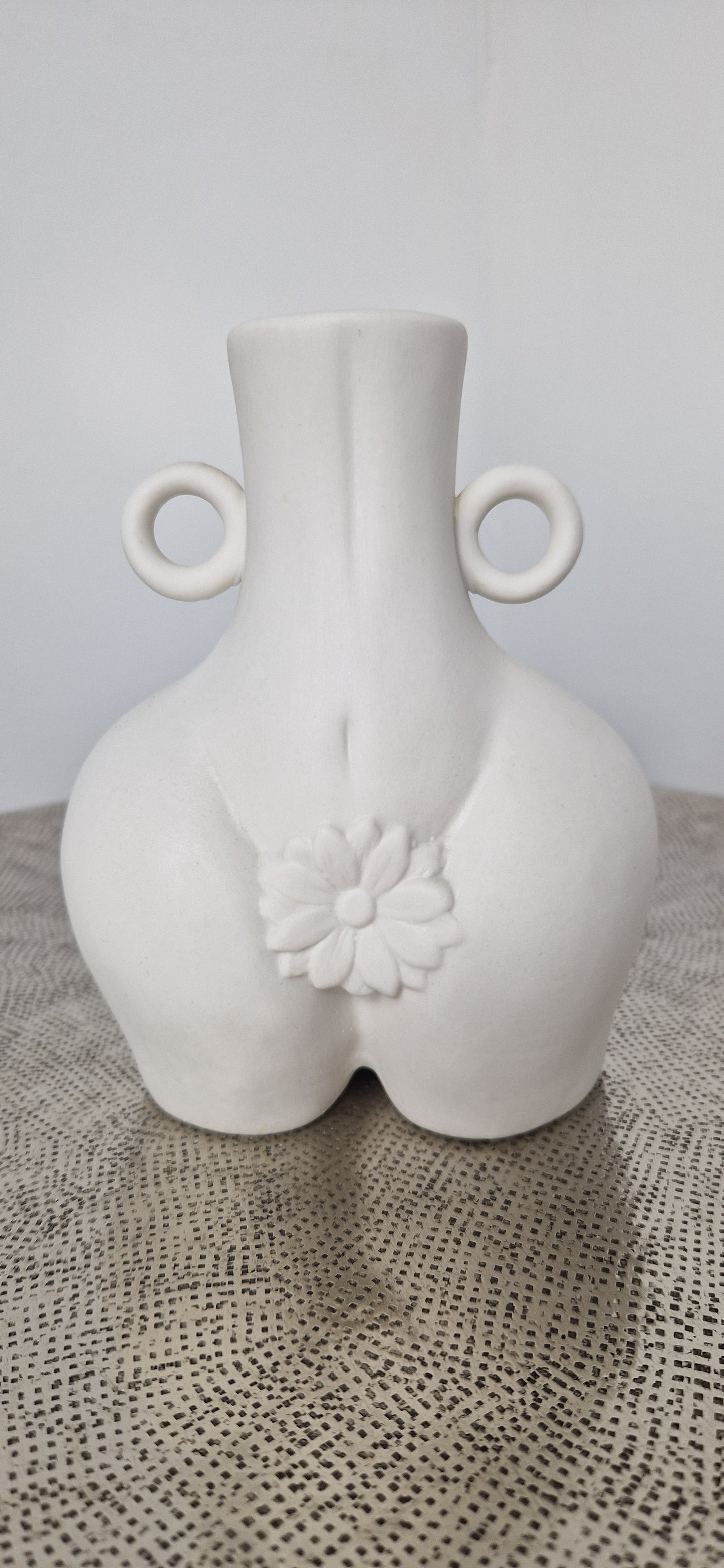 Vase Décoratif "Silhouette Féminine avec fleur"