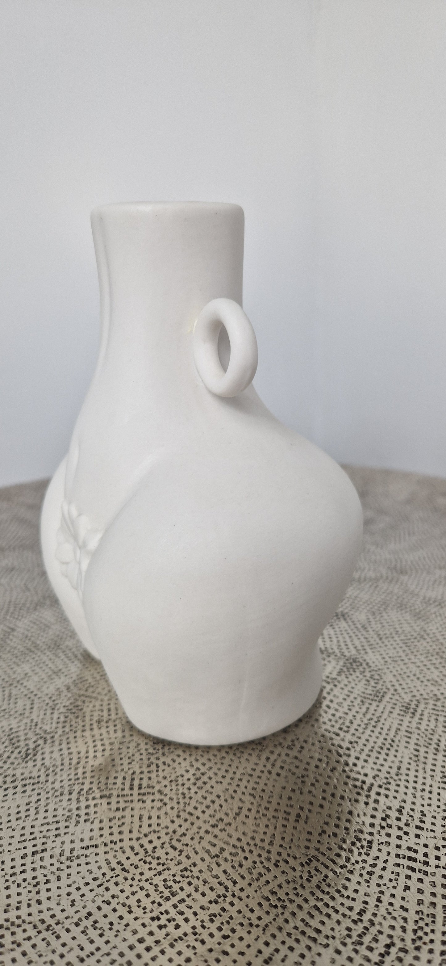 Vase Décoratif "Silhouette Féminine avec fleur"