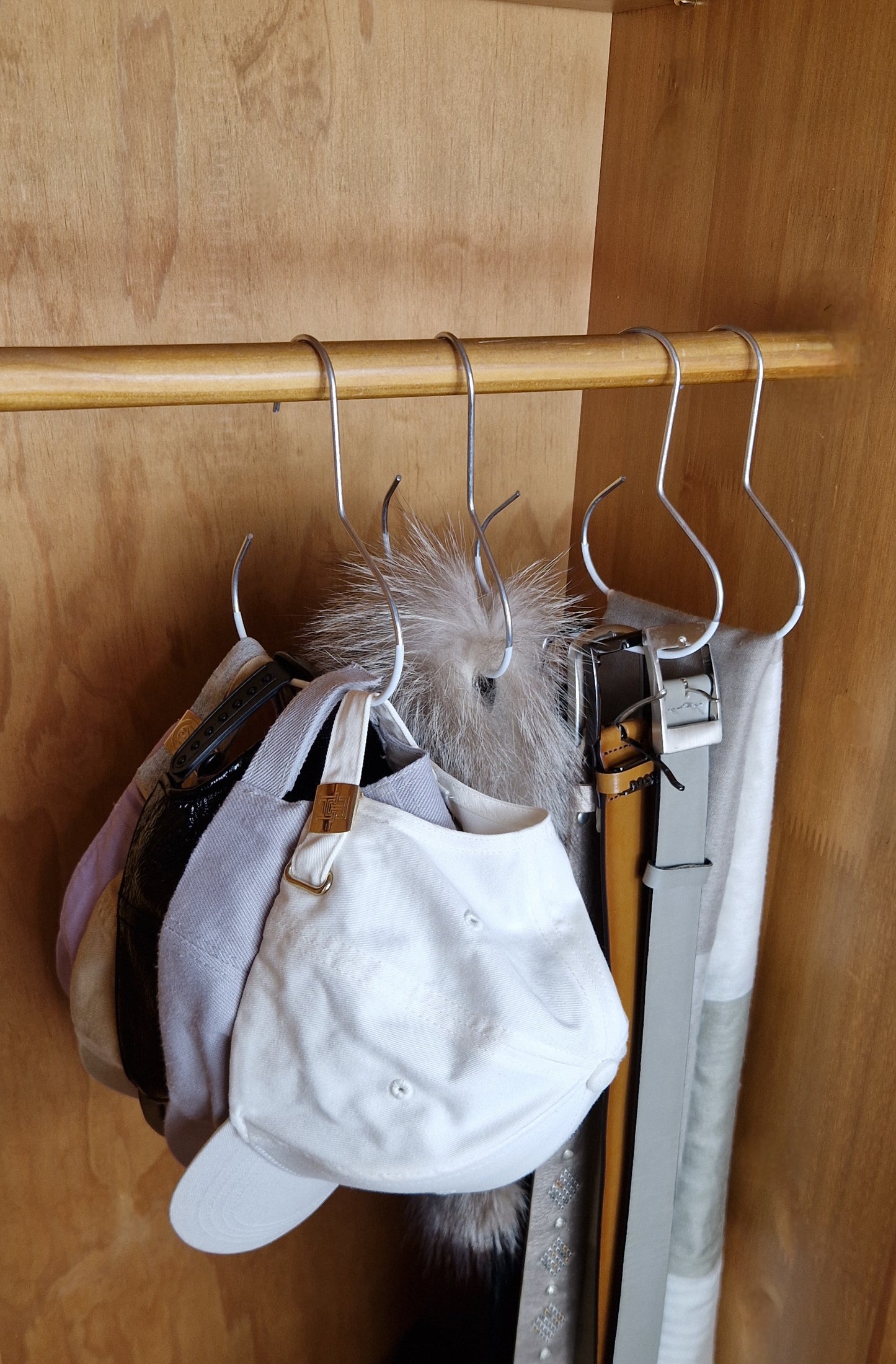 Cintres Pour Accessoires en Acier – Élégants et Pratiques