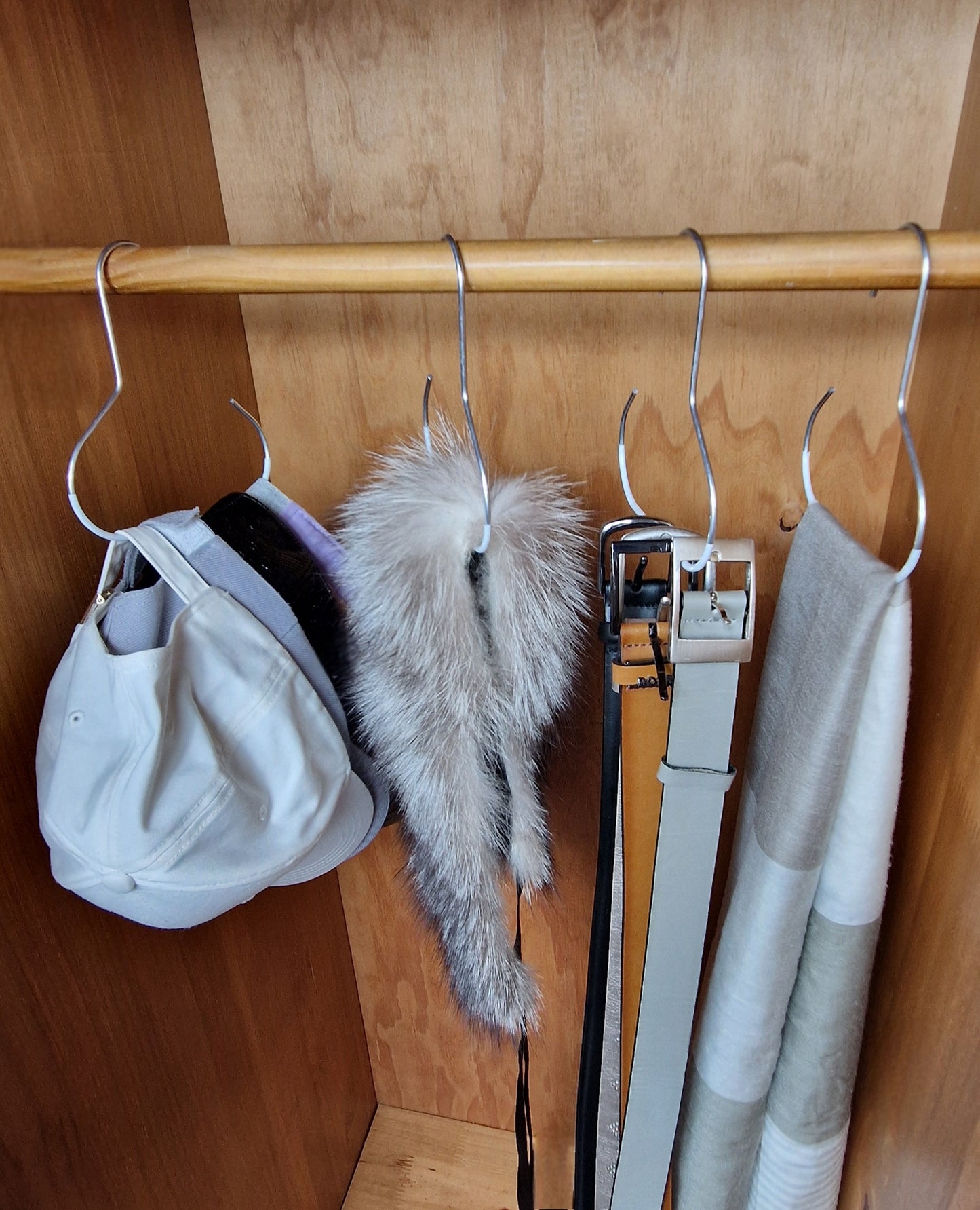 Cintres Pour Accessoires en Acier – Élégants et Pratiques