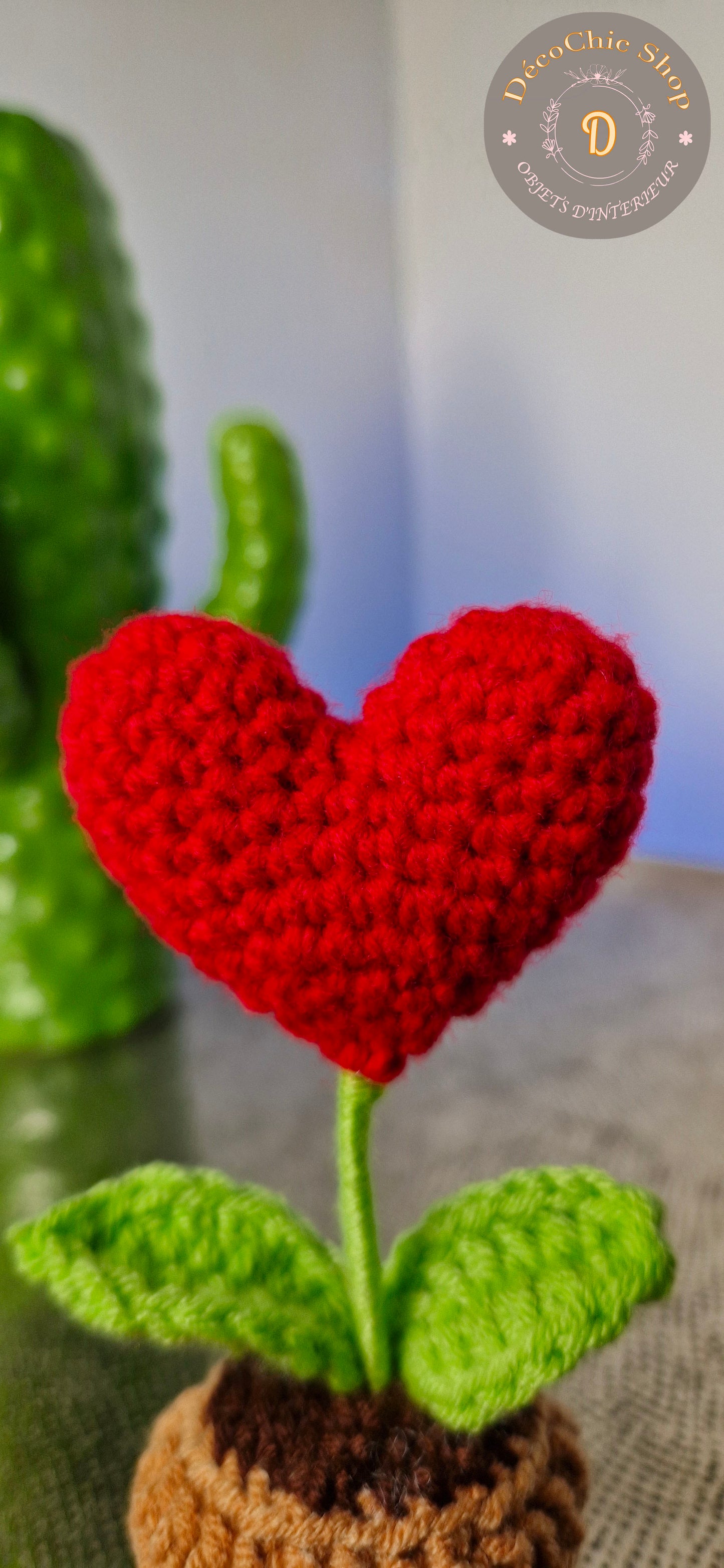 Décoration "Fleur en Cœur en Pot Tricoté"